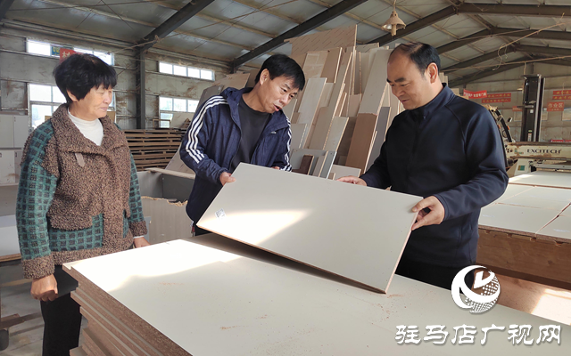 泌陽縣高邑鎮(zhèn)：“小車間”發(fā)揮大作用 村民實(shí)現(xiàn)“家門口”就業(yè)