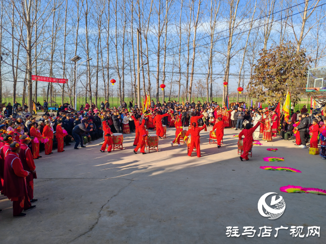 平輿縣十字路鄉(xiāng)開(kāi)展傳統(tǒng)花轎文化藝術(shù)展演展示活動(dòng)