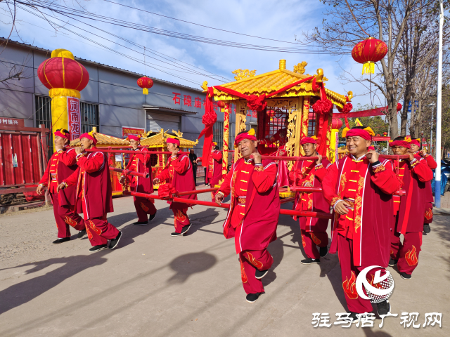 平輿縣十字路鄉(xiāng)開(kāi)展傳統(tǒng)花轎文化藝術(shù)展演展示活動(dòng)