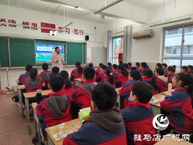 “育”見(jiàn)未來(lái)•名師風(fēng)采丨楊莉：堅(jiān)守教育初心 做孩子們的知心引路人