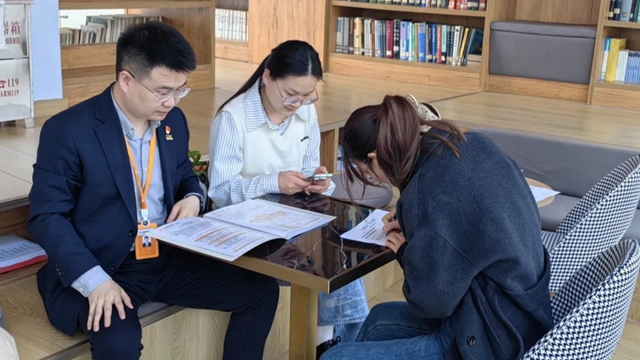 駐馬店市中心醫(yī)院開展“跟黨奮進(jìn)新征程，巾幗建功新時(shí)代”繽紛三月系列活動(dòng)