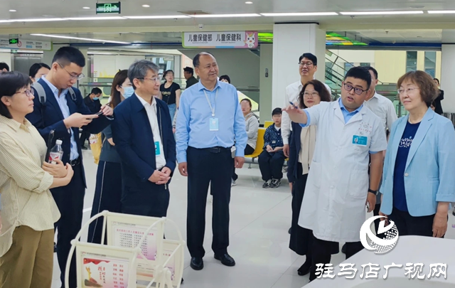 中國殘聯(lián)與聯(lián)合國兒童基金會專家組蒞臨市中心醫(yī)院開展指導培訓工作
