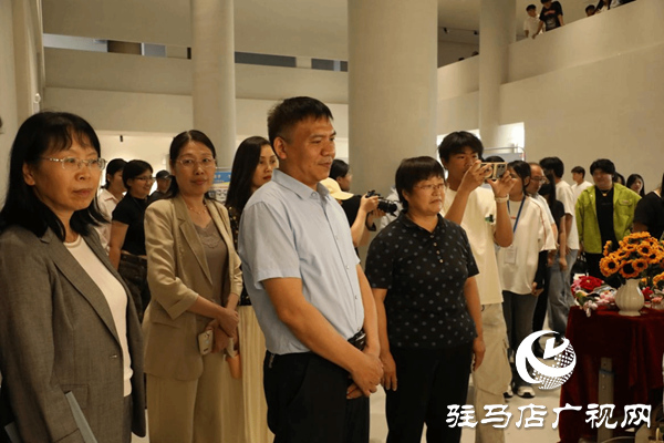 駐馬店職業(yè)技術(shù)學院隆重舉行2025年職業(yè)教育活動周暨技能競賽月活動啟動儀式
