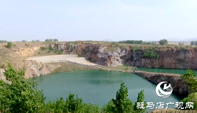 舊礦坑蝶變“網(wǎng)紅打卡地”！香山天坑引游人紛至沓來
