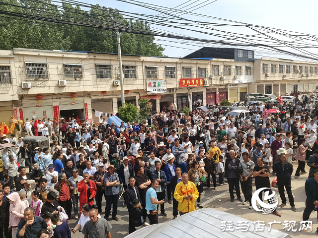 ?非遺盛宴！王店大裝閃耀高店鎮(zhèn)，傳統(tǒng)魅力引萬人圍觀