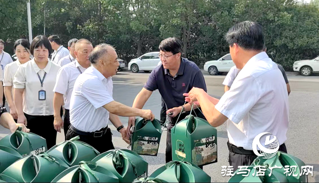 河南樂(lè)山電纜端午送溫情  愛(ài)心粽暖駐馬店殘障群體