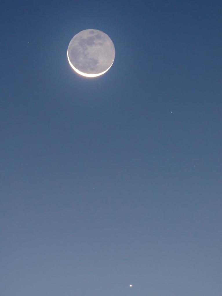 限時觀測！6月27日日落后水星伴月