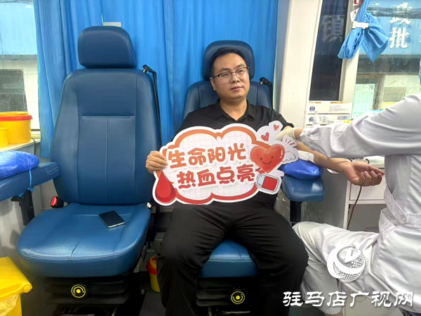 平輿縣萬金店鎮(zhèn)：熱血點(diǎn)燃希望，愛心傳遞力量