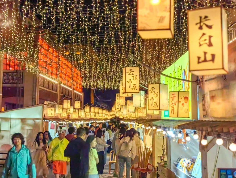 帶活“避暑經(jīng)濟(jì)”，這些地方有“妙招”