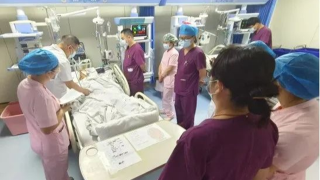  患者心包積液命懸一線，駐馬店市第一人民醫(yī)院“一針穿刺”接通生命通道