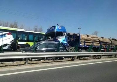 多車相撞，無責(zé)車也要賠付嗎？
