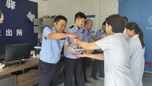  高溫“烤”驗下，駐馬店市第二中醫(yī)院的清涼守護