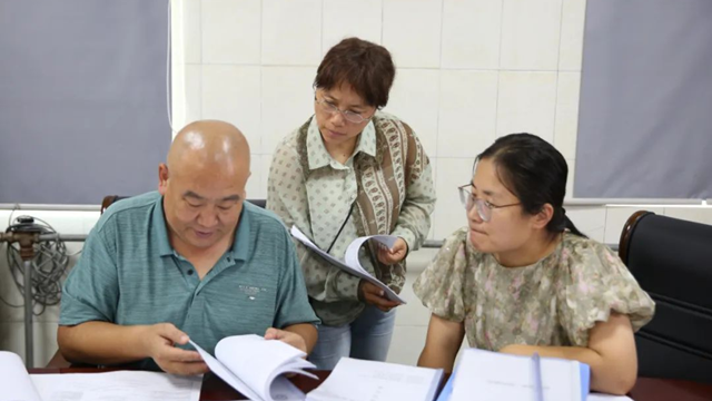 駐馬店市級評估專家組蒞臨市第一人民醫(yī)院指導消除艾滋病、梅毒和乙肝母嬰傳播工作