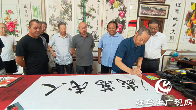 天中書畫藝術(shù)研究會舉辦書畫交流活動 筆墨寄情紀念抗戰(zhàn)勝利80周年