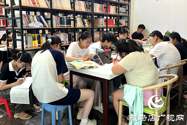 天中書苑成市民避暑學(xué)習(xí)好去處