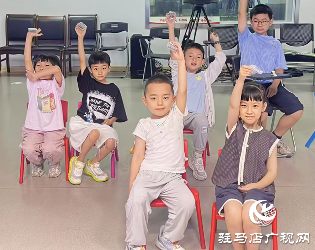 駐馬店廣播電視臺小記者口才課堂暑期課程圓滿收官 小小少年收獲滿滿