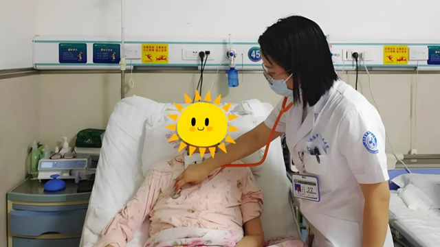 炎炎夏日送清涼，患者家屬高溫慰問沁人心