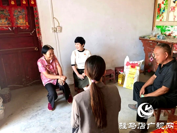 平輿縣婦聯(lián)走訪慰問現(xiàn)役軍屬代表送上節(jié)日關懷與祝福