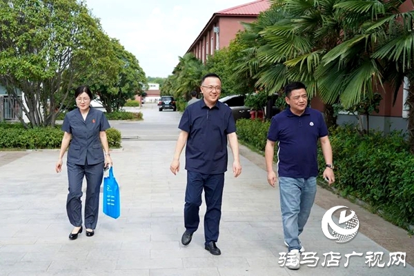 登門納諫 共話發(fā)展——平輿縣人民法院院長李光明走訪省政協(xié)委員