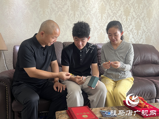 駐馬店學(xué)子胡恩祈圓飛行夢(mèng) 攜夢(mèng)翱翔報(bào)家國