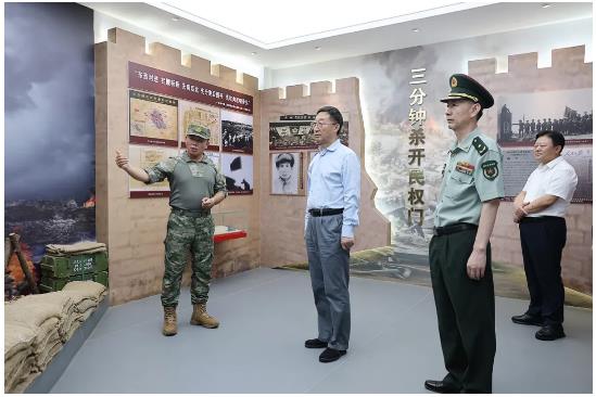 省委書記劉寧“八一”前夕走訪慰問駐豫部隊