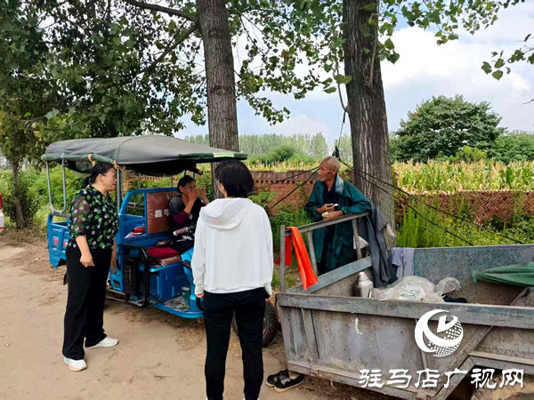 平輿縣射橋鎮(zhèn)：專家田間“傳經(jīng)” 抗旱保收穩(wěn)增收