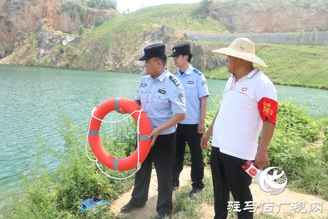 民警靠前“盯梢”護安全 巡查筑牢“安全網(wǎng)”守平安