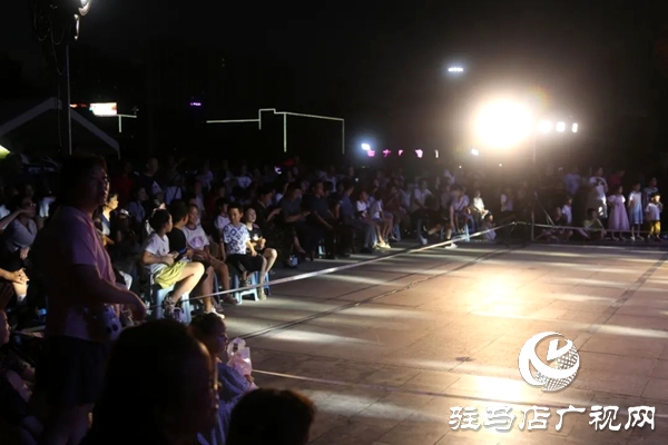 平輿縣舉行紀(jì)念建軍98周年暨抗戰(zhàn)勝利80周年主題晚會(huì)