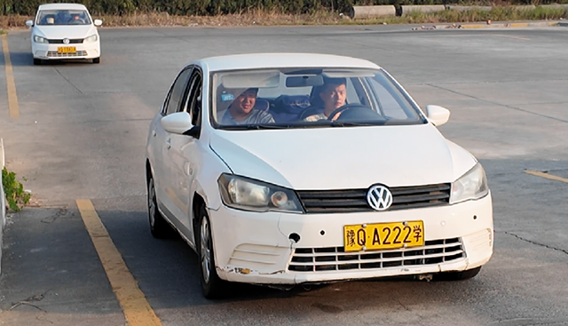 暑假期間 駐馬店市區(qū)駕校迎來(lái)學(xué)生“學(xué)車熱”