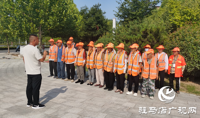 高溫下的堅(jiān)守：環(huán)衛(wèi)工人用汗水守護(hù)城市整潔