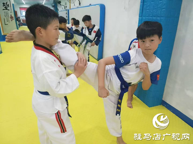 跆拳道少年路朝陽“踢”進(jìn)武漢體育學(xué)院