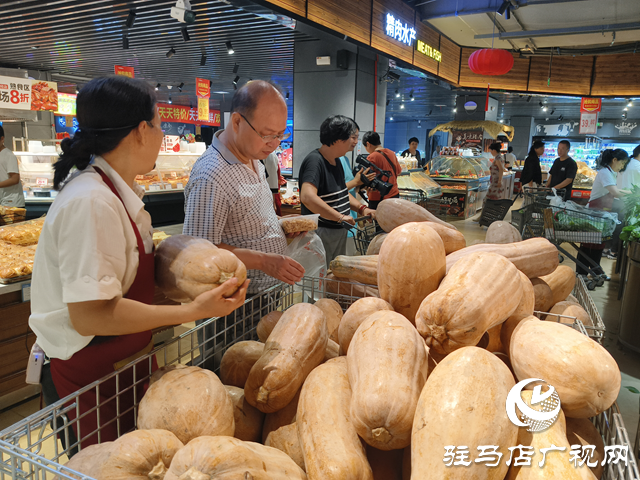 大量老南瓜上市 親民價(jià)帶動(dòng)熱銷潮