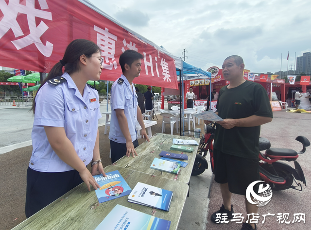 駐馬店經(jīng)濟開發(fā)區(qū)稅務(wù)局借力戲劇節(jié)開展特色稅收宣傳