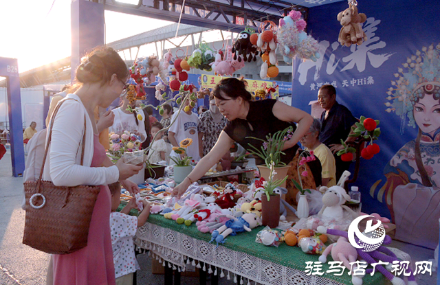驛城區(qū)民營(yíng)企業(yè)助力黃河戲劇節(jié) 共譜天中文化經(jīng)濟(jì)新樂章