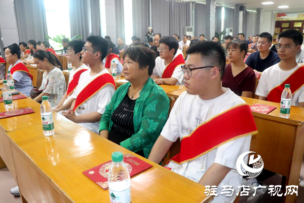 平輿東皇街道：千萬粉絲網(wǎng)紅“佳佳好粗魯”捐資助力高考優(yōu)秀學(xué)子逐夢遠航