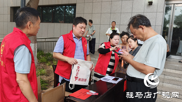 駐馬店：黨員先鋒護航黃河戲劇節(jié) 志愿服務彰顯擔當本色