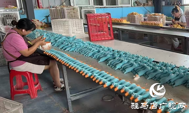 駐馬店市驛城區(qū)老河鄉(xiāng)：小玩具“玩出”大民生