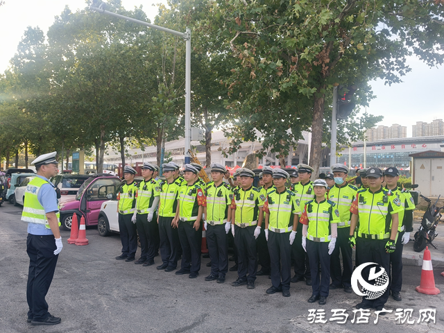 交警護航“黃河有戲 天中Hi集” 全力保障市民出行順暢