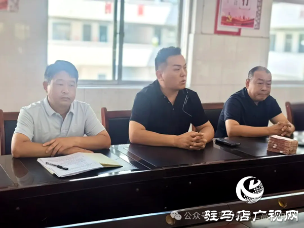 河南藍盾保安董事長許留根情系母校平輿二高 五萬元金秋助學(xué)金鋪就優(yōu)秀學(xué)子錦繡前程