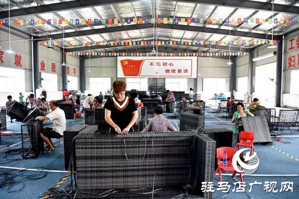 平輿縣8000余名黨員干部每周三準(zhǔn)時參加“四大攻堅日”激活治理新效能
