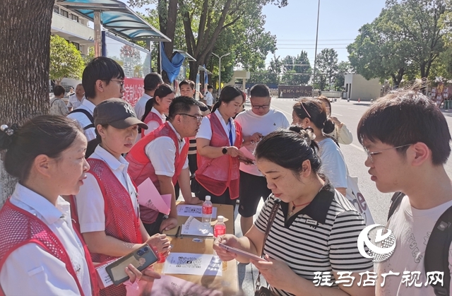 駐馬店：開學(xué)季“定制公交”再啟航  家校“點對點”接送更省心