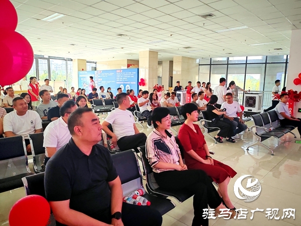 平輿縣舉辦七夕集體頒證活動 文明婚俗新風(fēng)尚浸潤人心  。