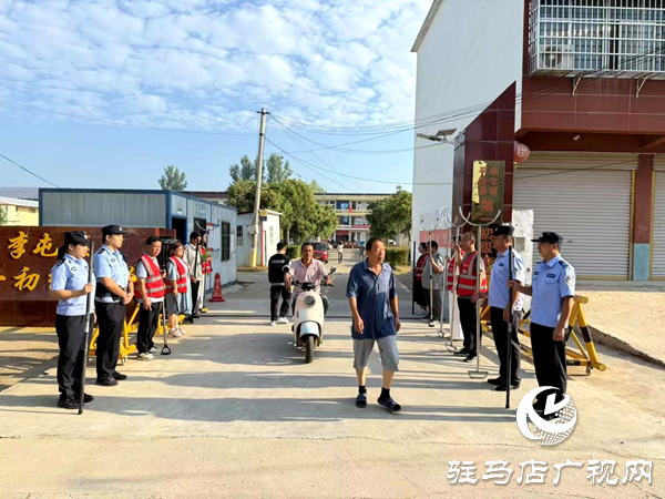 平輿縣李屯鎮(zhèn)：堅守護(hù)學(xué)一線 筑牢校園安全 “防護(hù)網(wǎng)”