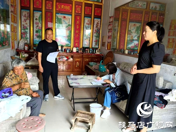 平輿縣民政局組織開展新申請農(nóng)村低保對象入戶核查工作